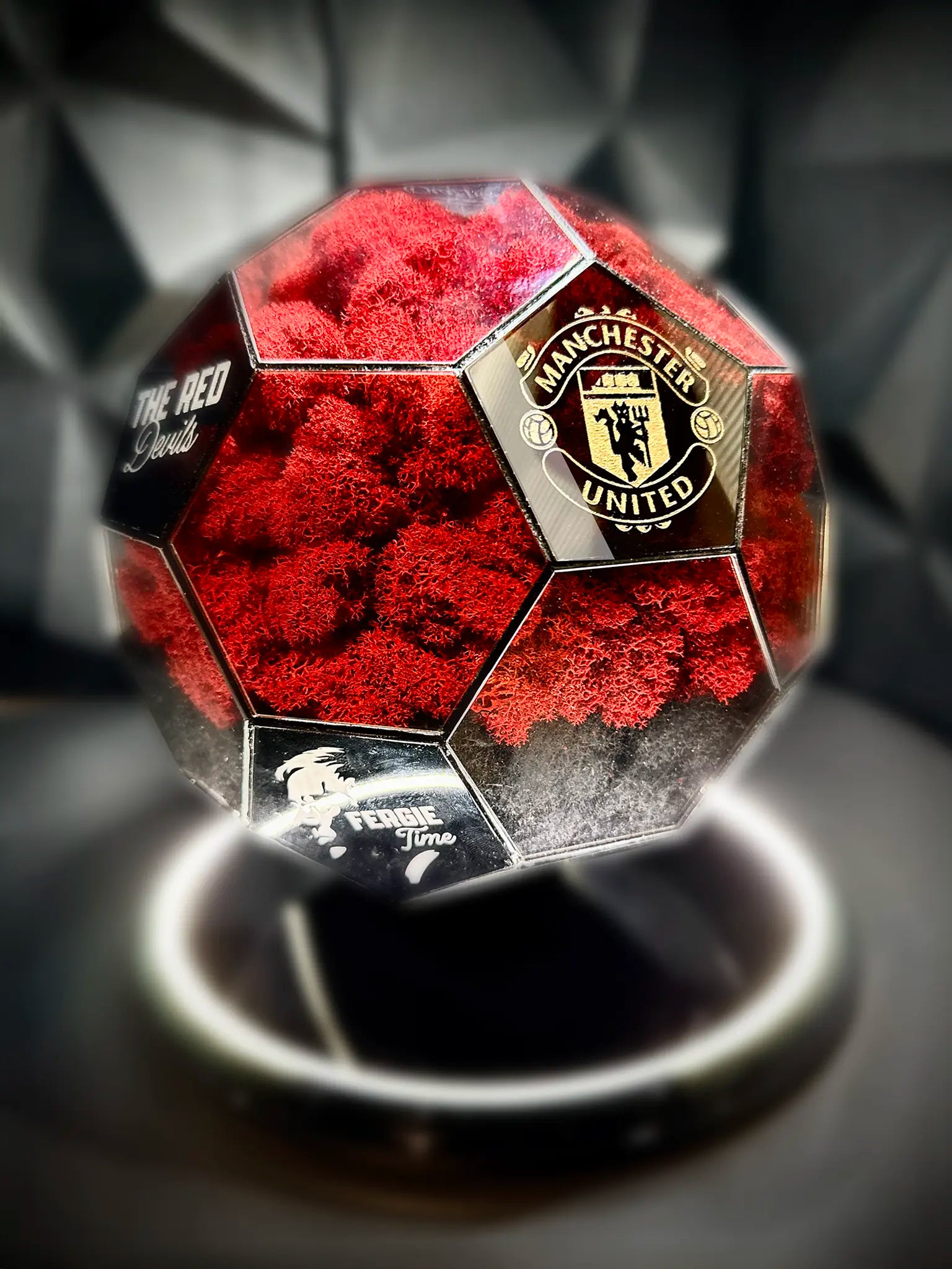 Manchester United F.C. ball (red/black)